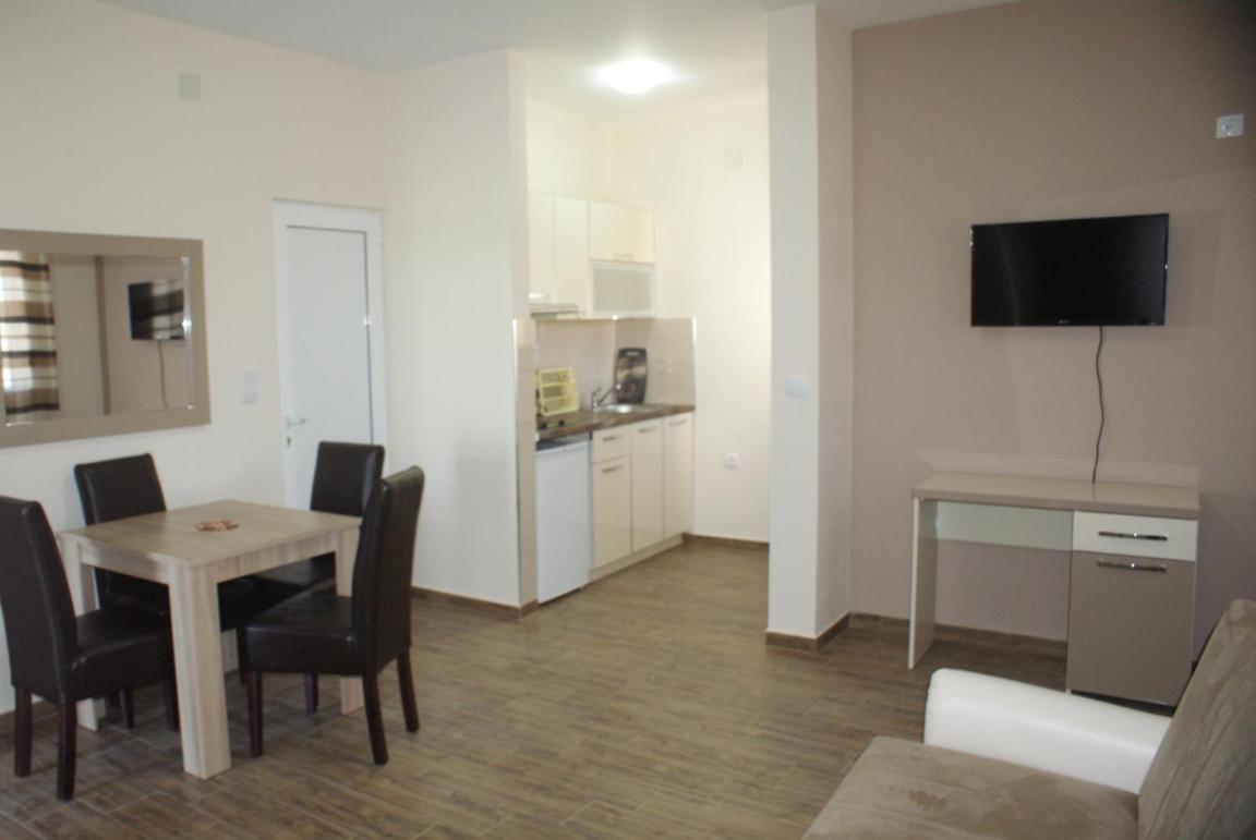 Helena Apartments Ulcinj Exterior photo